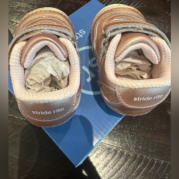 Stride Rite Sneakers (Baby) Size 3 - Picture 4 of 8
